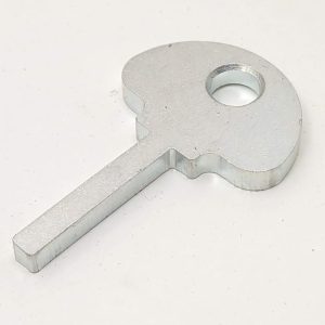 Luukkuruuvi ja avain