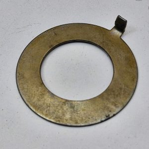 Ohjausputken mutterin lukkolevy